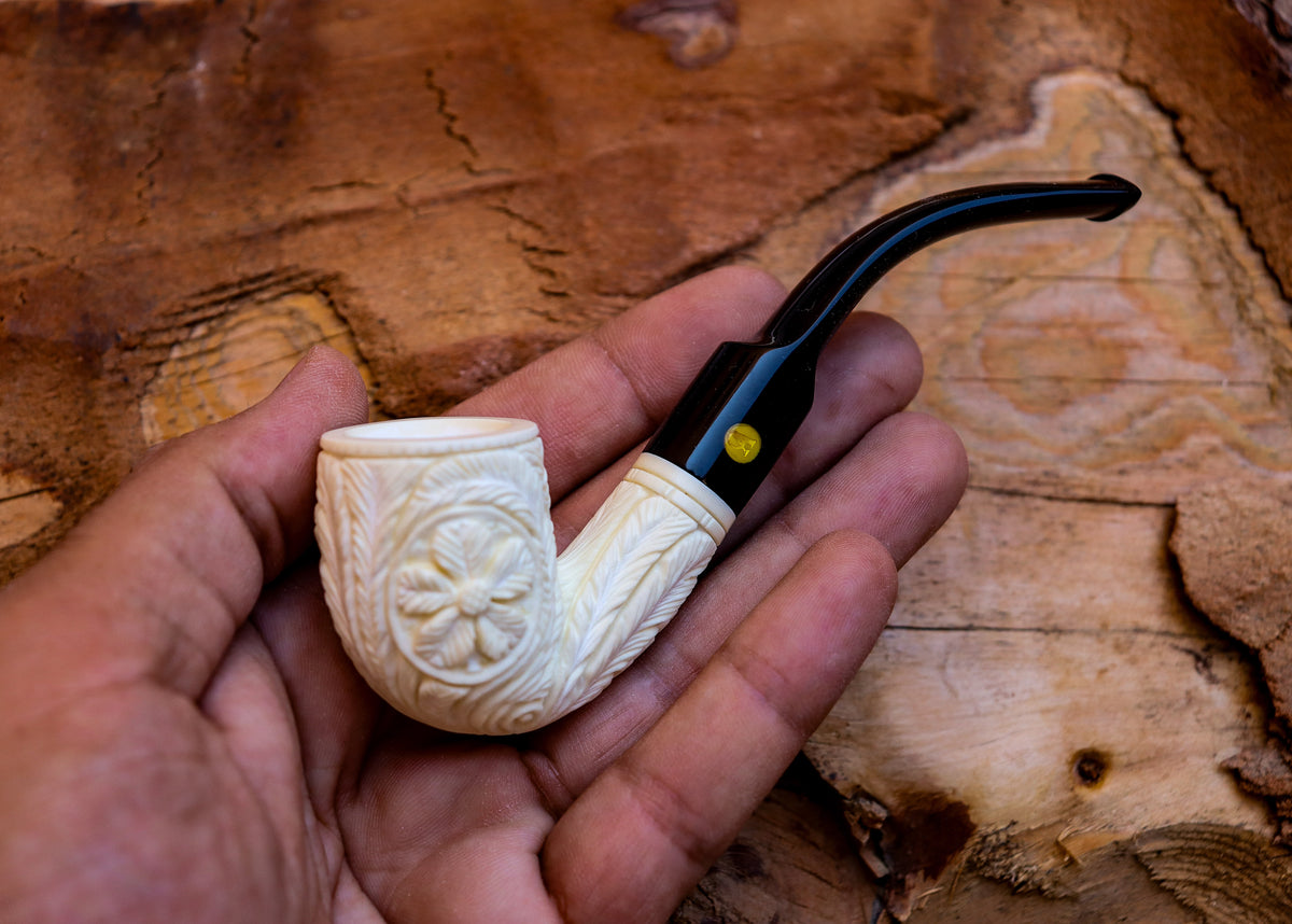 Handmade Astaş Meerschaum Pipes, Floral Patterned, White, With Fitted Case