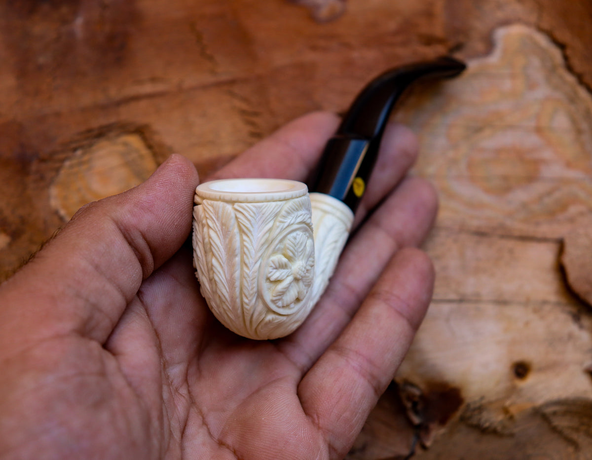 Handmade Astaş Meerschaum Pipes, Floral Patterned, White, With Fitted Case