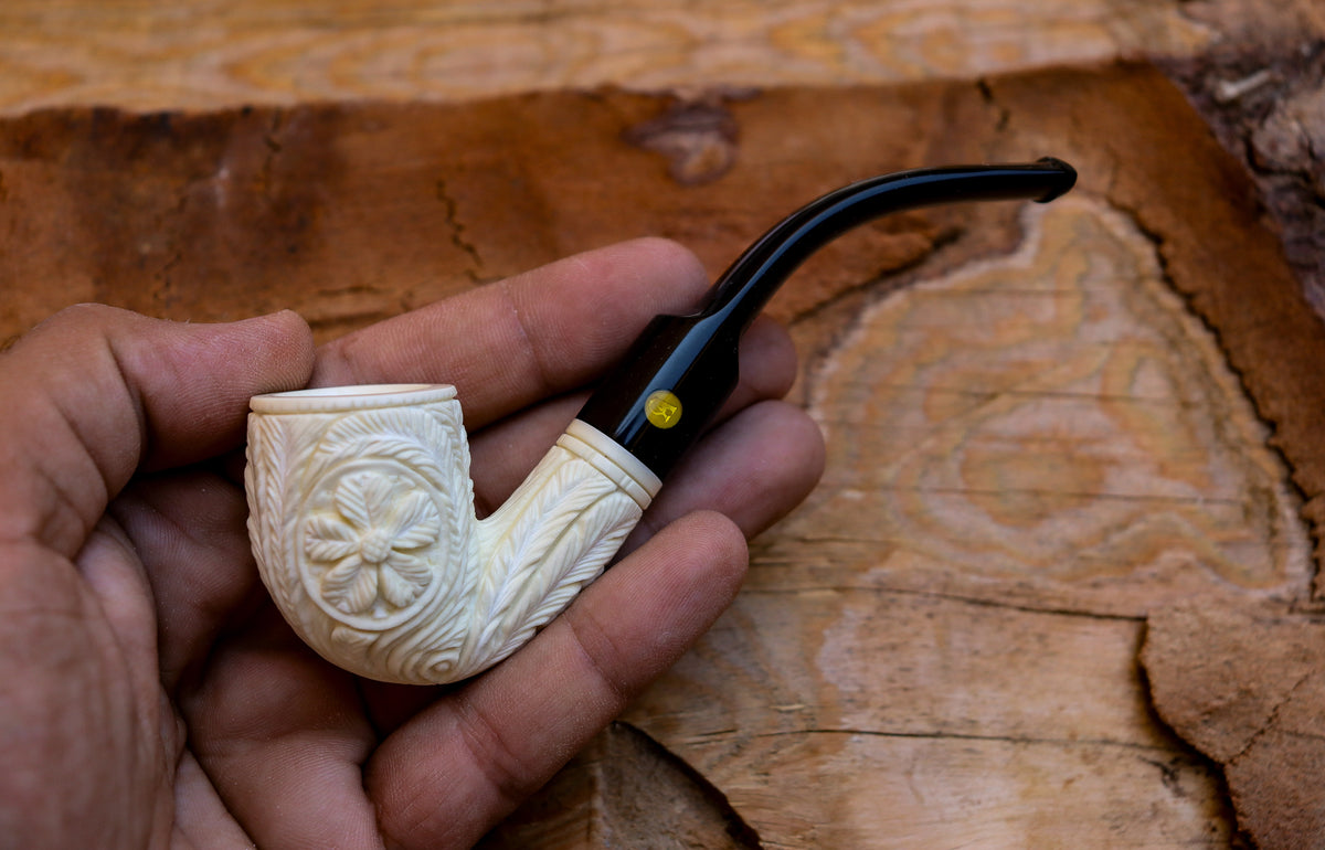 Handmade Astaş Meerschaum Pipes, Floral Patterned, White, With Fitted Case