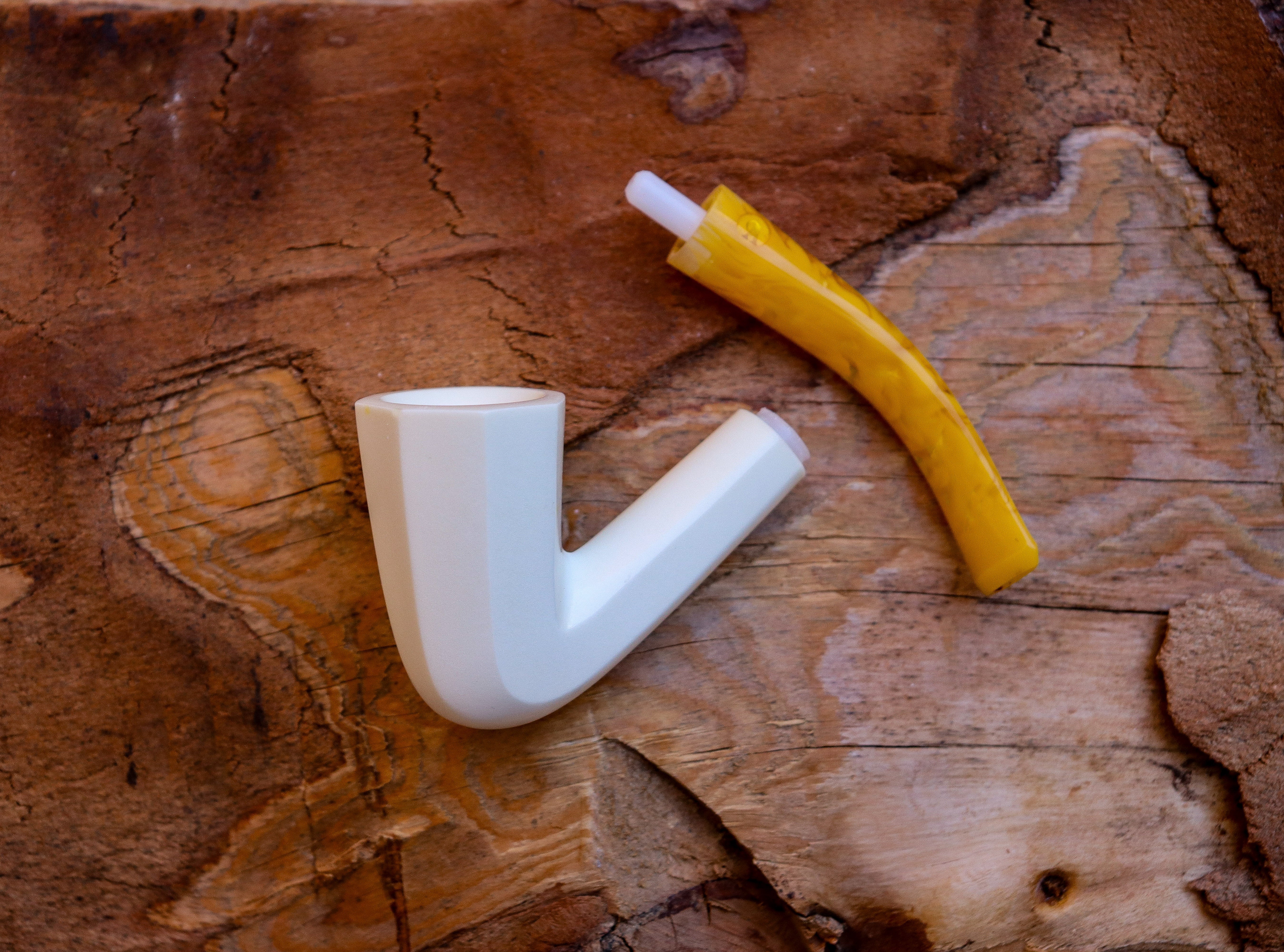 Handmade Astaş Meerchaum Pipes, Dublin Panel, Smooth Carved, Large, With Fitted Case