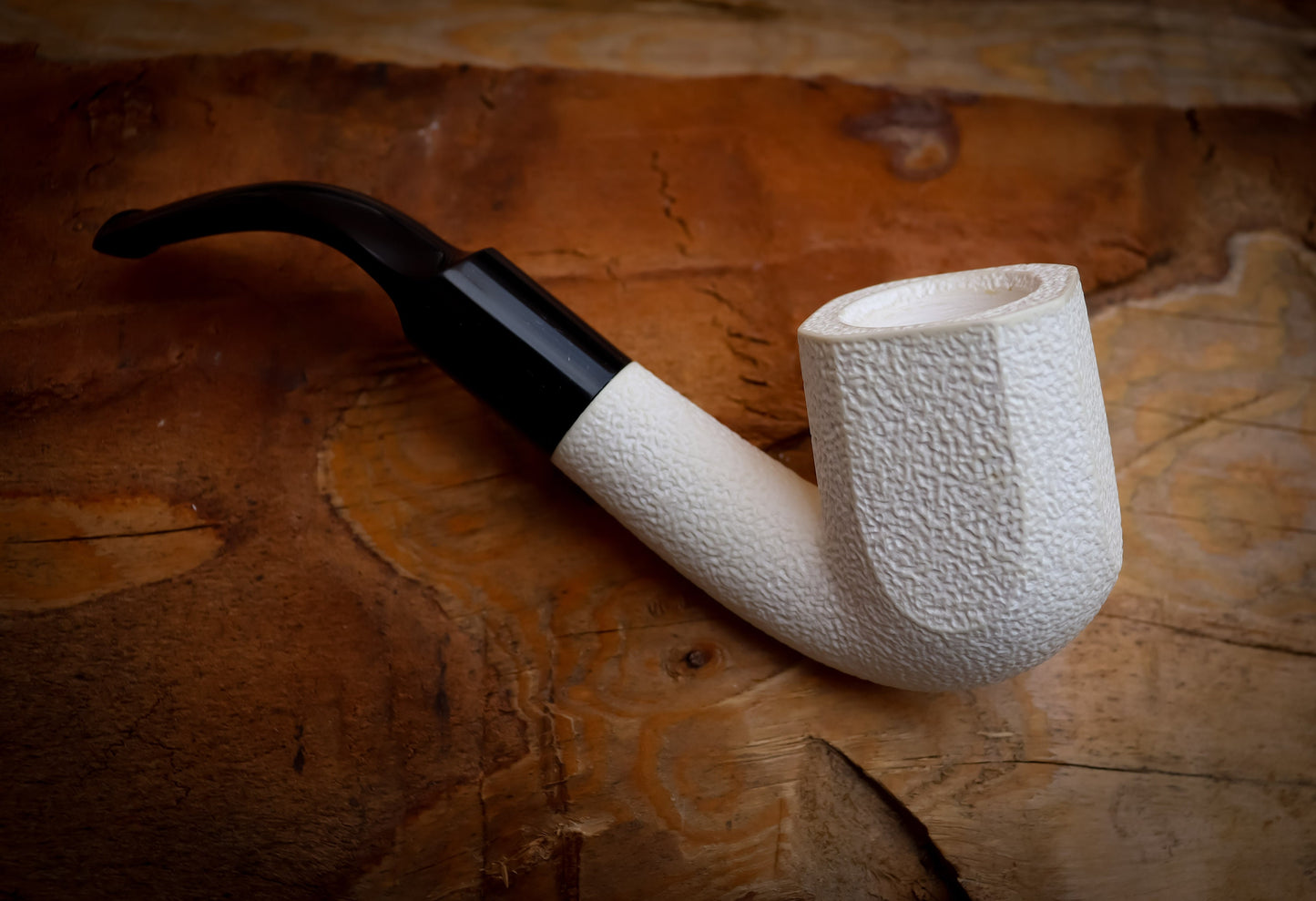 9MM Meerschaum, Rustic Patterned Special Hand Crafted Panel Model Meerschaum Pipe With Leather Box -Astaş Meerschaum