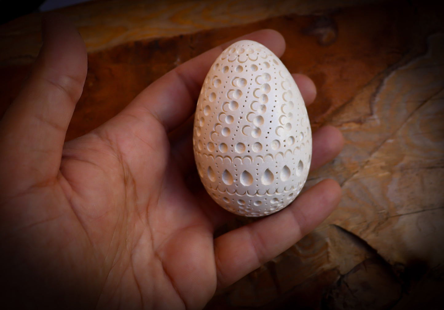 Astaş Meerschaum Egg Bust | Handmade | Decorative Art for Office or Home Decor | Sculpture