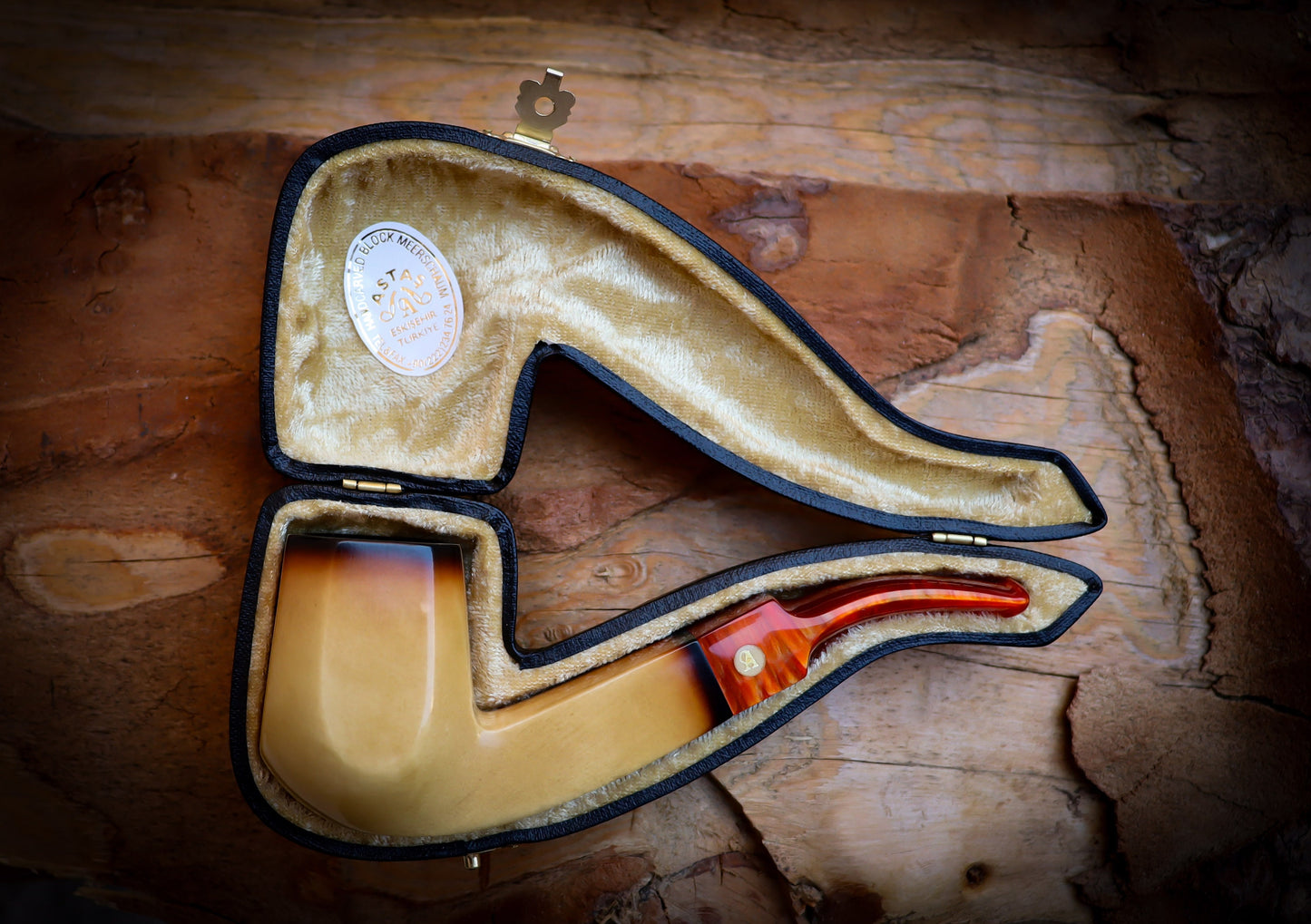 Astaş Meerschaum, Calcined Smooth Special Hand Crafted Extra Large Size Panel Meerschaum Pipe With Leather Box, Lee Van Cleef