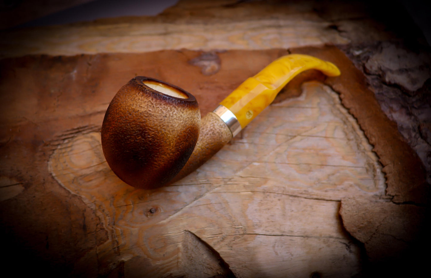 Apple Meerschaum, Silver Rustic Patterned Calcined Apple Meerschaum Pipe With Leather Box -Astaş Meerschaum, Lee Van Cleef