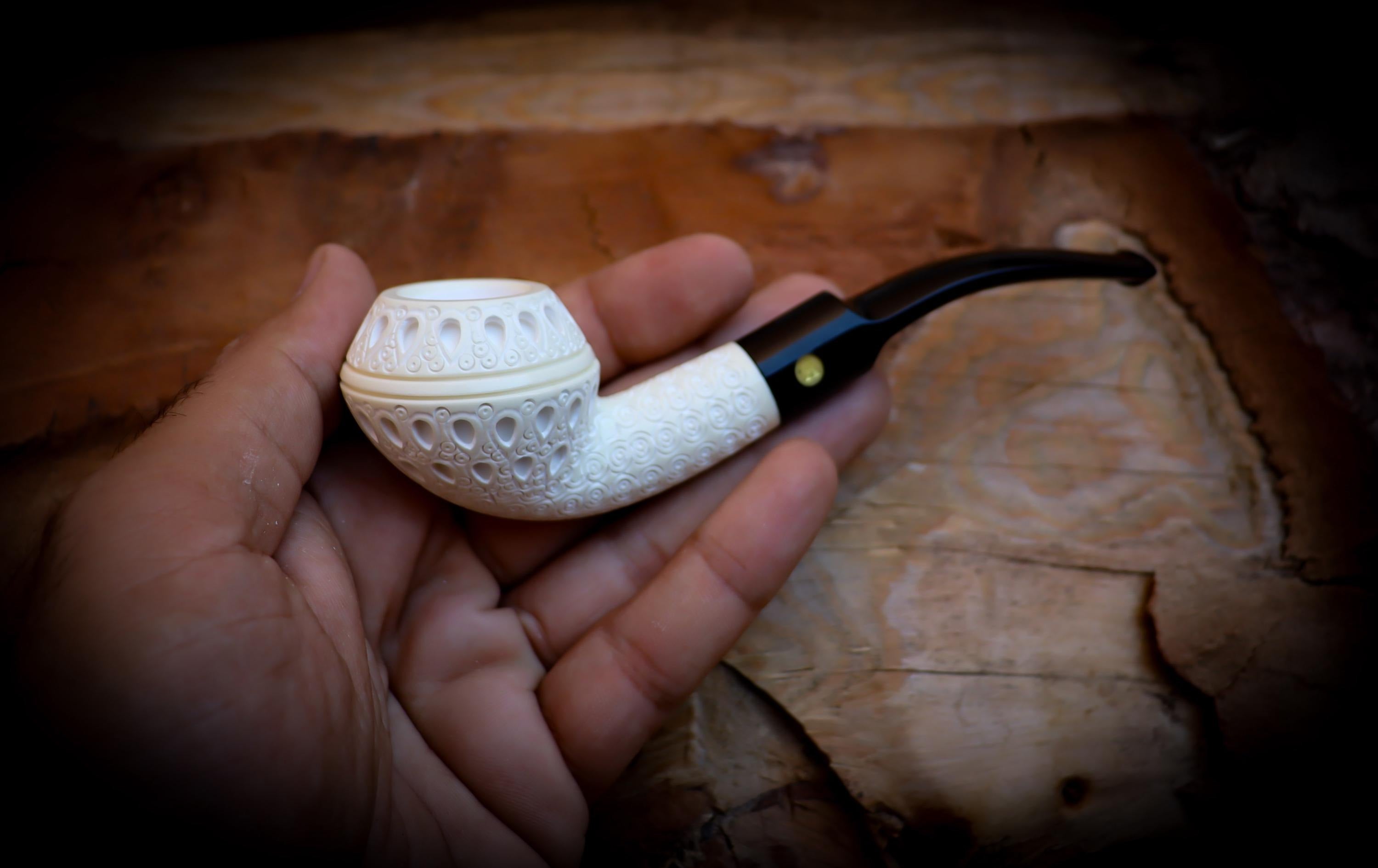Rhodesian Meerschaum, Embriodered Special Handmade Squat Bulldog Meerschaum Pipe With Leather Box- Astaş Meerschaum